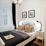 Gesse Brezinova Apartment